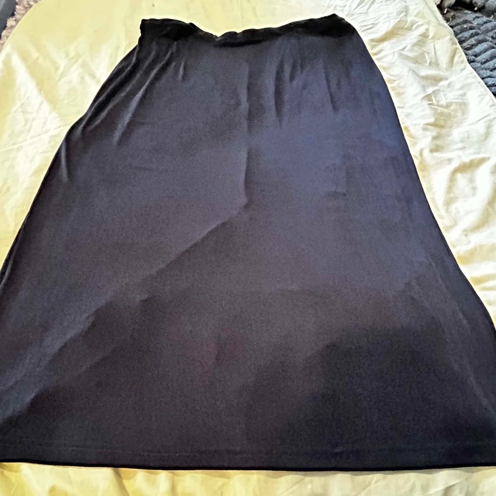 STRETCH SKIRT, NAVY, SIZE 3X, LONG LENGTH, WOVEN STRETCH,  ELASTIC WAIST, ADDITI
